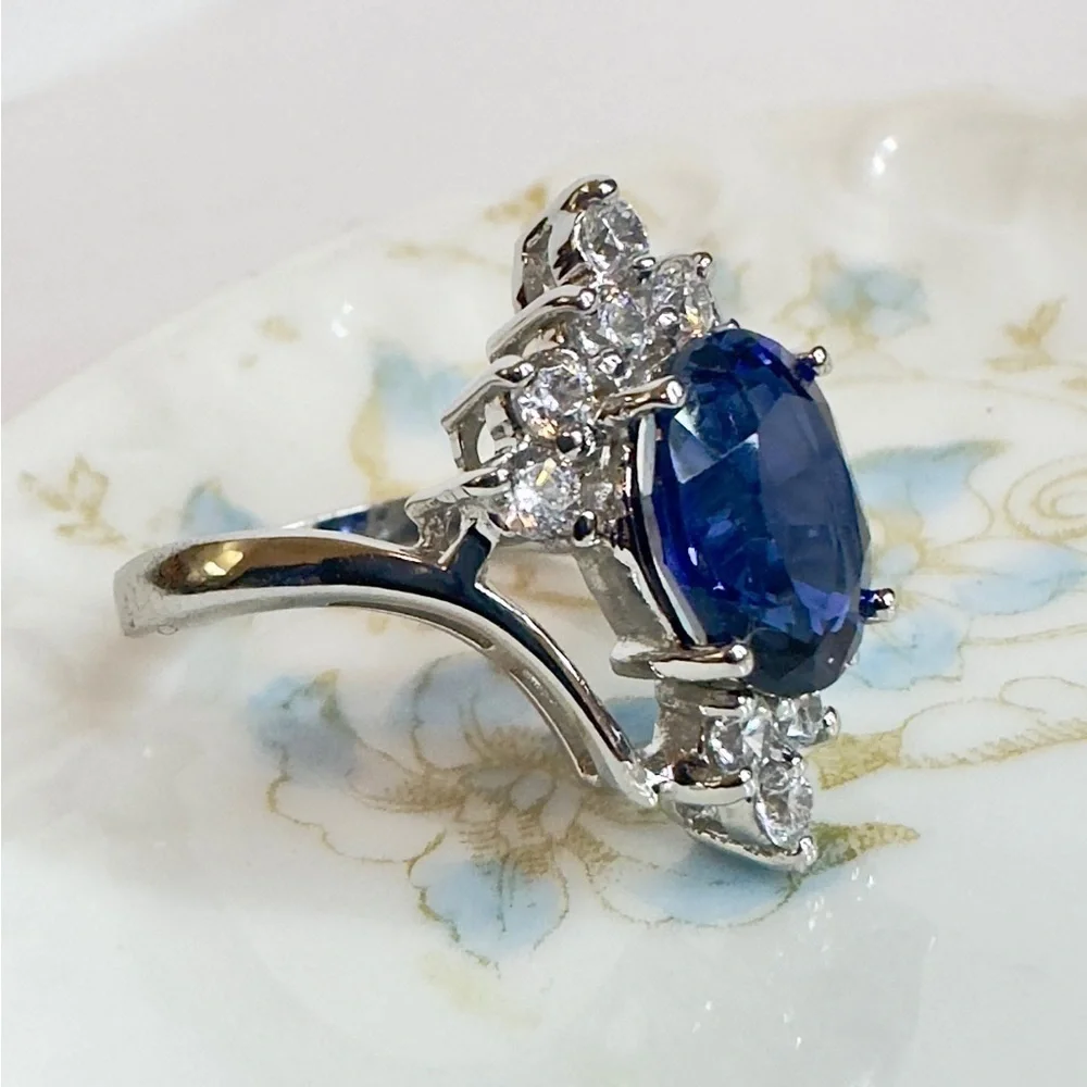 Vivid Blue Ceylon Sapphire Sterling Silver Ring (6.5)